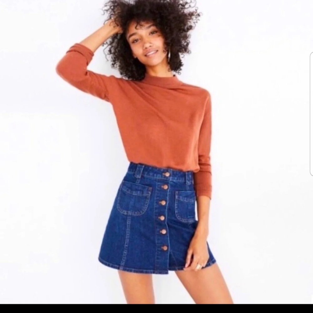 2/$60 - Madewell Denim Mini Skirt Size 6